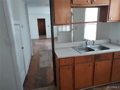 2201 Gordon St, Hopewell, VA 23860 - photo 2