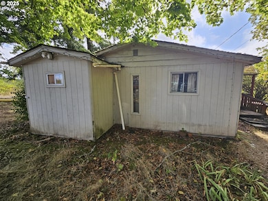 8105 SE 282nd Ave, Gresham, OR 97080 - photo 3