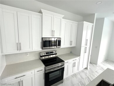 Kitchen w/custom cabinets