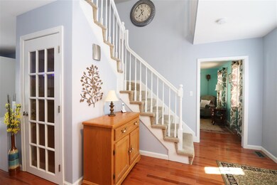 4 Harvest Ln unit U17, Nashua, NH 03063 - photo 2