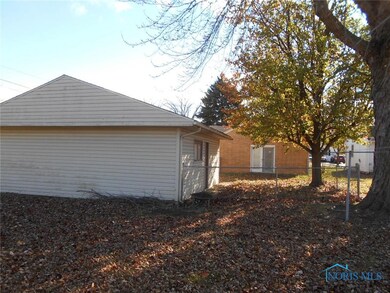 520 Davis St, Findlay, OH 45840 - photo 2