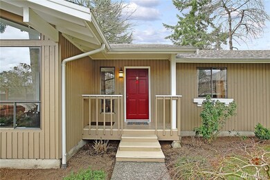 8825 SE 37th St, Mercer Island, WA 98040 - photo 4