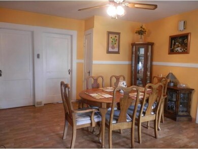 82 Sunnyside St, Manchester, NH 03103 - photo 4