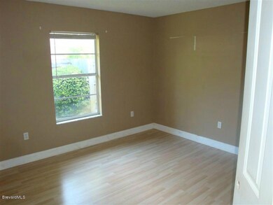 Bedroom (Medium)
