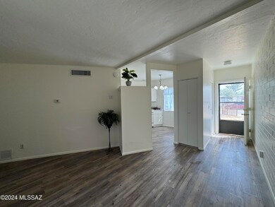 LR Entry Kitchen