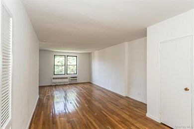 102-30 Queens Blvd unit 6, Forest Hills, NY 11375 - photo 5