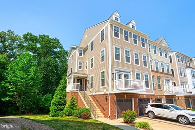 42203 Canary Grass Square, Stone Ridge, VA 20105 - photo 2