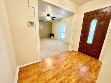 3764 Laura Leigh Dr, Friendswood, TX 77546 - photo 3