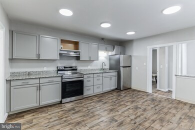 312 Pine St unit 2, Tamaqua, PA 18252 - photo 3