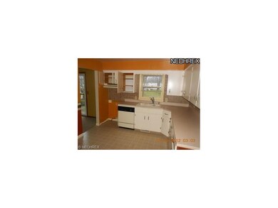 lots of cupboard and counter space in the roomy ki