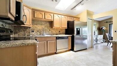 Kitchen (1)