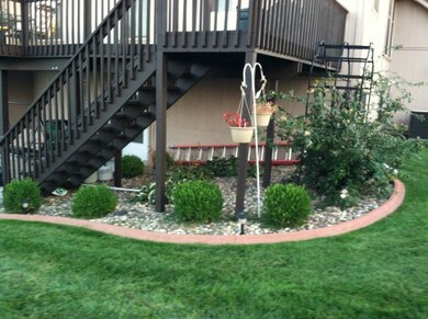 1014 Camelot Dr, Raymore, MO 64083 - photo 5