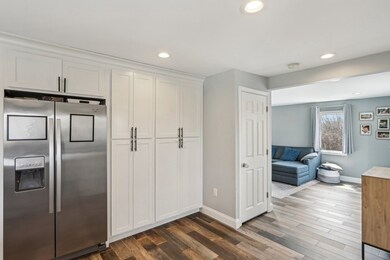 240 Old Marsh Hill Rd, Dracut, MA 01826 - photo 6