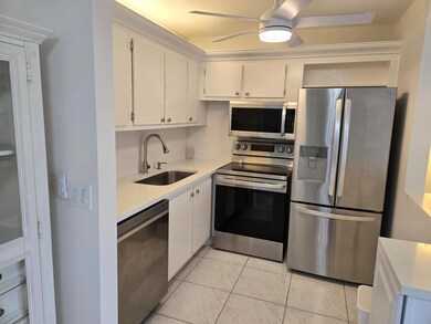 594 Fanshaw O unit 5940, Boca Raton, FL 33434 - photo 2