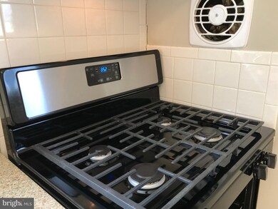 915 Elfin Ave, Capitol Heights, MD 20743 - photo 6