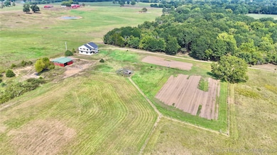 610 SW 7th St, Stigler, OK 74462 - photo 4