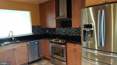 1539 Templeton Place, Rockville, MD 20852 - photo 4