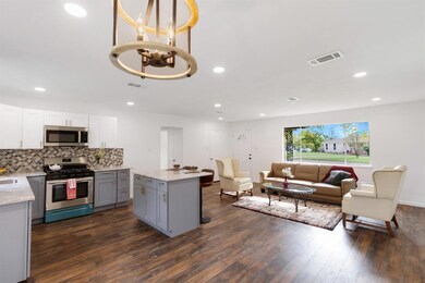 361 Hurst Dr, Bedford, TX 76022 - photo 6