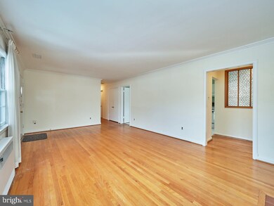 6629 Haycock Rd, Falls Church, VA 22043 - photo 5