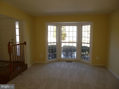 5763 Fincastle Dr, Manassas, VA 20112 - photo 3