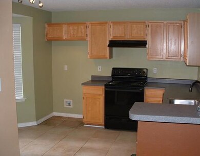 2724 Bayou Bleu Dr, Marrero, LA 70072 - photo 2