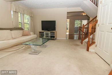 8711 Thornbrook Dr, Odenton, MD 21113 - photo 4