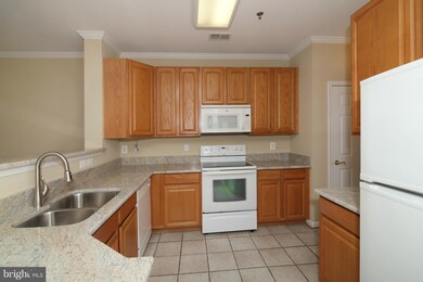 7751 Milford Haven Dr unit 51A, Lorton, VA 22079 - photo 6