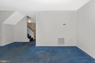 14111 Aldora Cir, Burtonsville, MD 20866 - photo 6