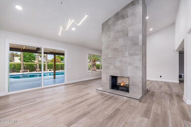 14410 N 43rd Pl - 12