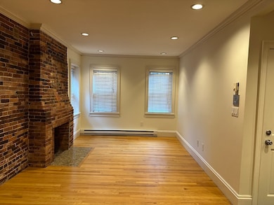 1 Hull Street Ct unit 4, Boston, MA 02113 - photo 4