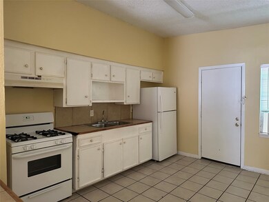 3359 Frick Rd unit 13, Houston, TX 77086 - photo 6