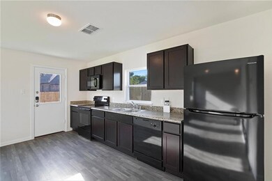 4811 Camp Verde Cir, Sherman, TX 75092 - photo 6