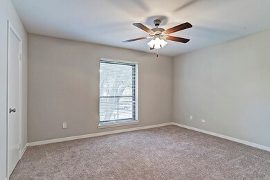 10238 Longmont Dr unit 1109, Houston, TX 77042 - photo 7