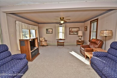 2 Living Room (2)