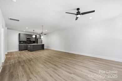 1306 Carolyn Dr, Charlotte, NC 28205 - photo 4