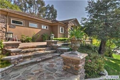 Flagstone and Stacked Stone Hardscape, Decorative 