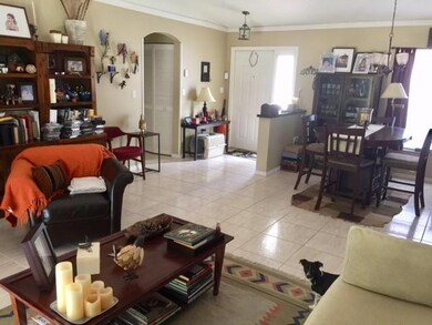 LIVING AND DINNING