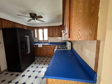 233 Franklin St, Fall River, MA 02720 - photo 4