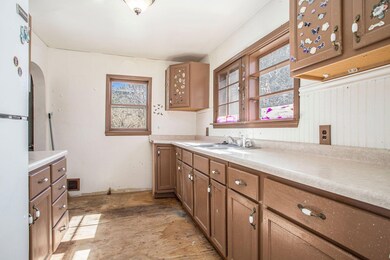 1207 S 3rd St kitchen