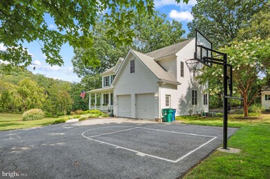 6921 Hollenberry Rd, Sykesville, MD 21784 - photo 2