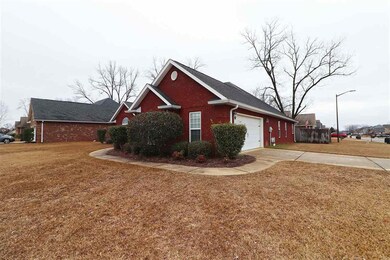 301 Cheshire Dr, Warner Robins, GA 31088 - photo 2