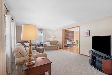 2045 Kassner Dr, Green Bay, WI 54304 - photo 5