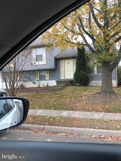 104 Independence Dr, Morrisville, PA 19067 - photo 2