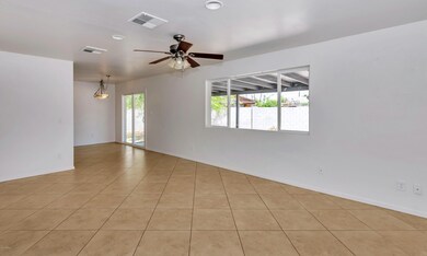1534ECrescentCir (2)