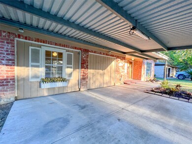 4318 Debbie Ln, Alvin, TX 77511 - photo 3