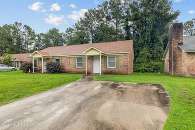 126 Windsor Ct, Jacksonville, NC 28546 - photo 3