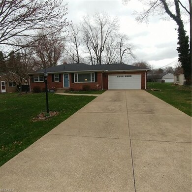 Concrete driveway in great condition!