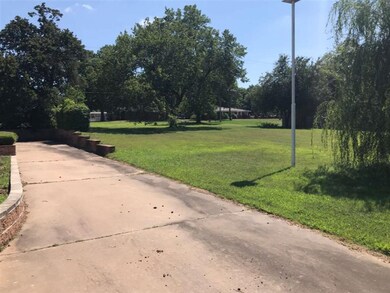 1015 E 9th Place, Cushing, OK 74023 - photo 5