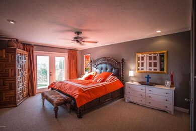 8402 N 14th St, Phoenix, AZ 85020 - photo 6