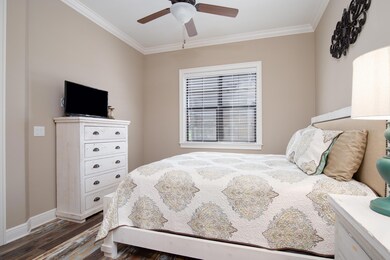 Guest bedroom with private FULL bath